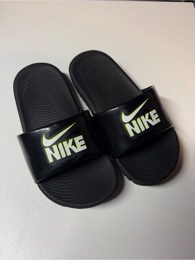 Nike Kawa Fun Slide Black Sandals